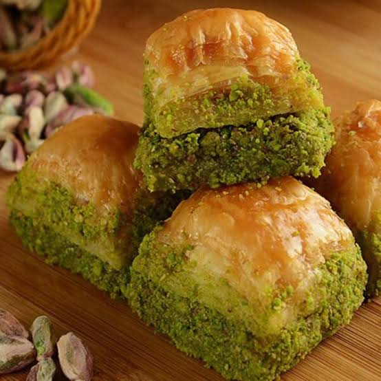 PORSİYON FISTIKLI BAKLAVA 4 ADET